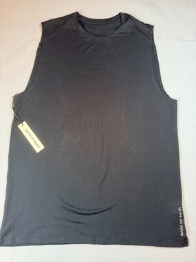 While on Earth Persist Tank Black Men's Medium NWT Lyocell Moisture Wick